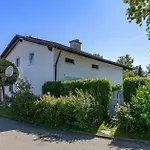 Sonnige, Ruhige Gartenwohnung Mit Terrasse U. Garten