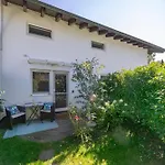 Apartman Sonnige, Ruhige Gartenwohnung Mit Terrasse U. Garten Oberhaching