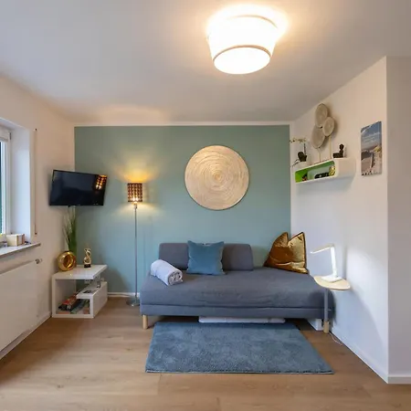 Sonnige, Ruhige Gartenwohnung Mit Terrasse U. Garten Apartmán Oberhaching