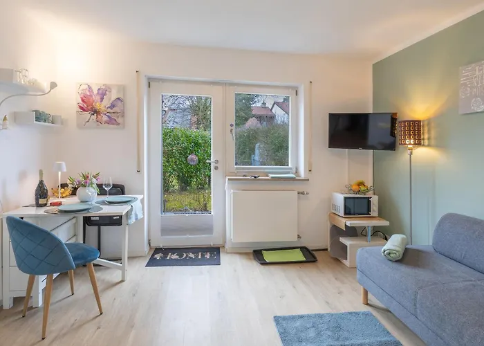 아파트 Sonnige, Ruhige Gartenwohnung Mit Terrasse U. Garten *